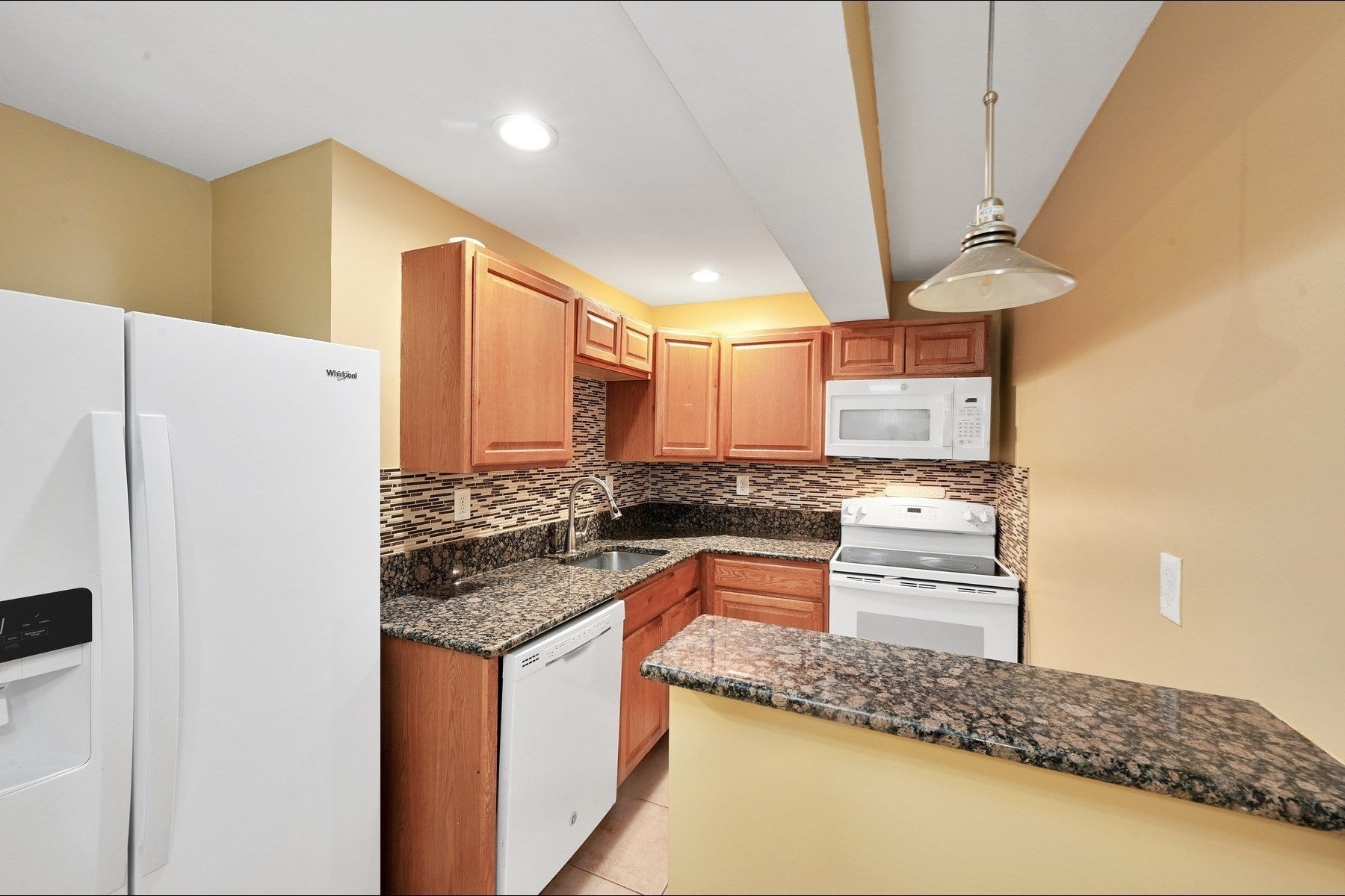 55 Surrey Ln #55, East Bridgewater, MA, 55 Surrey Ln #55, East Bridgewater, MA Photo #24
