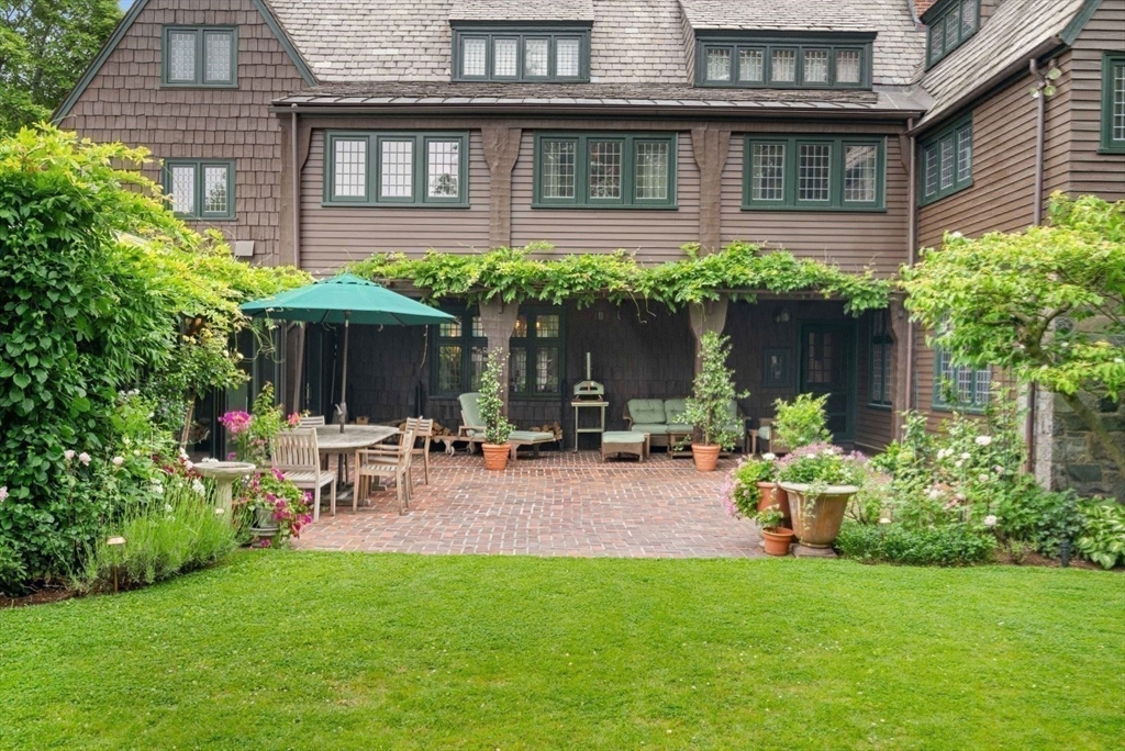 84 Garden St