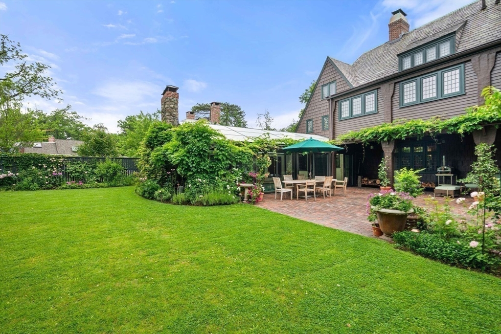 84 Garden St