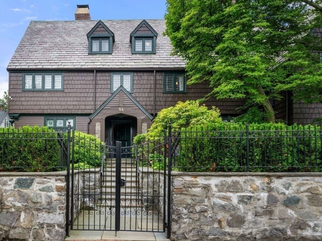 84 Garden St
