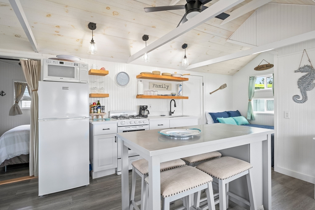 241 Old Wharf 90