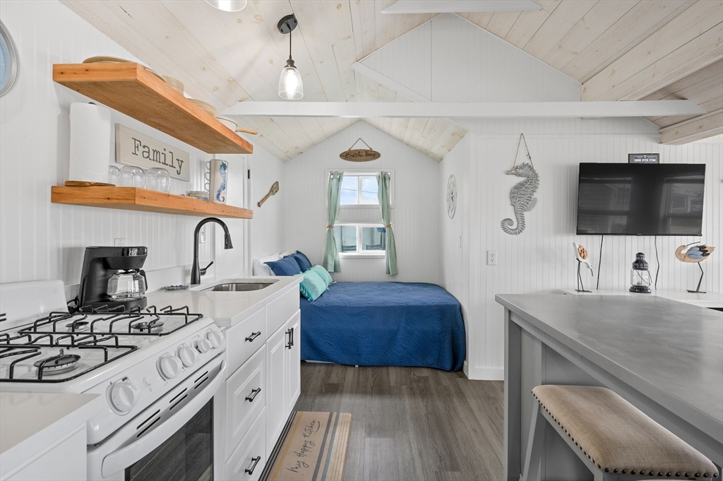 241 Old Wharf 90