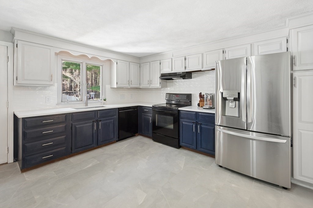 58 Minehan Ln