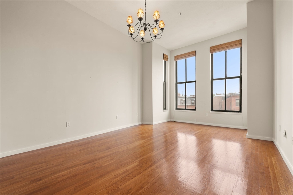 567 Tremont Street 20