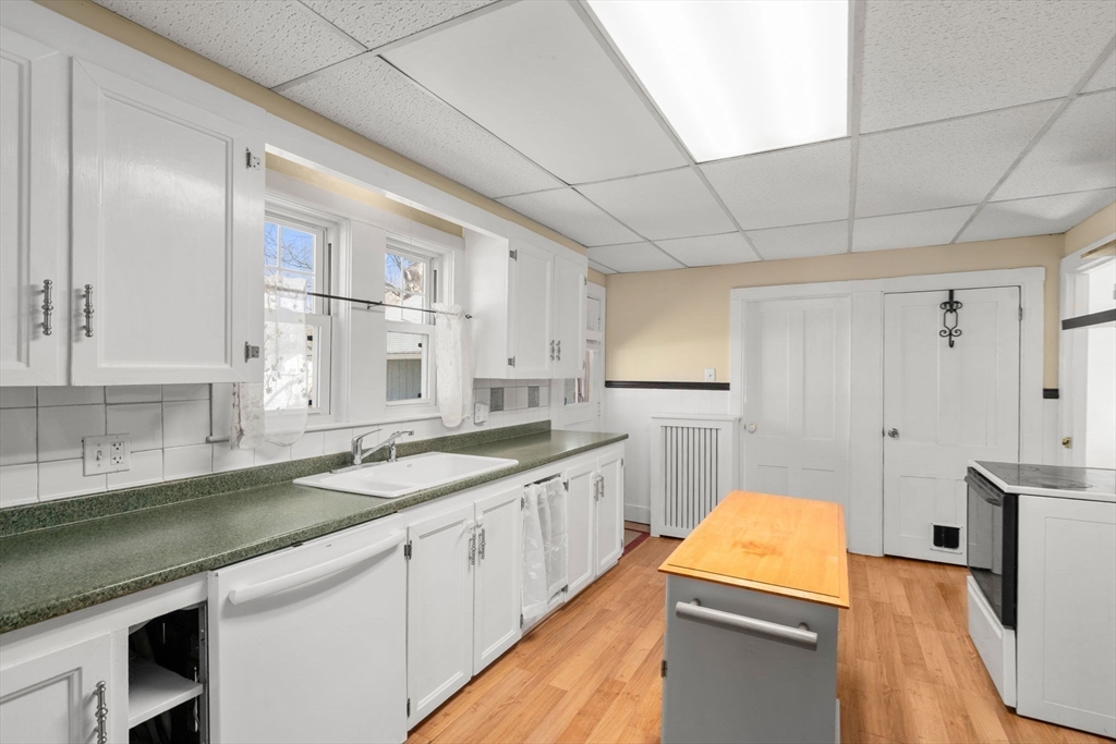 Franklin, Massachusetts 02038, United States, 3 Bedrooms Bedrooms, ,2 BathroomsBathrooms,Residential,Active,114022