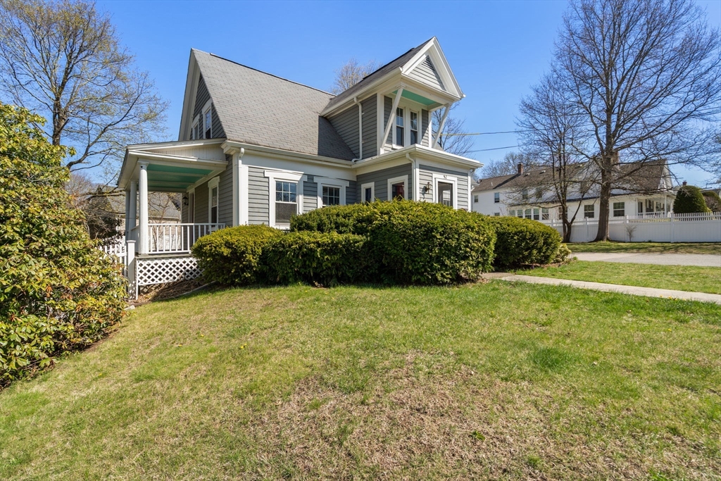 52 Pleasant St