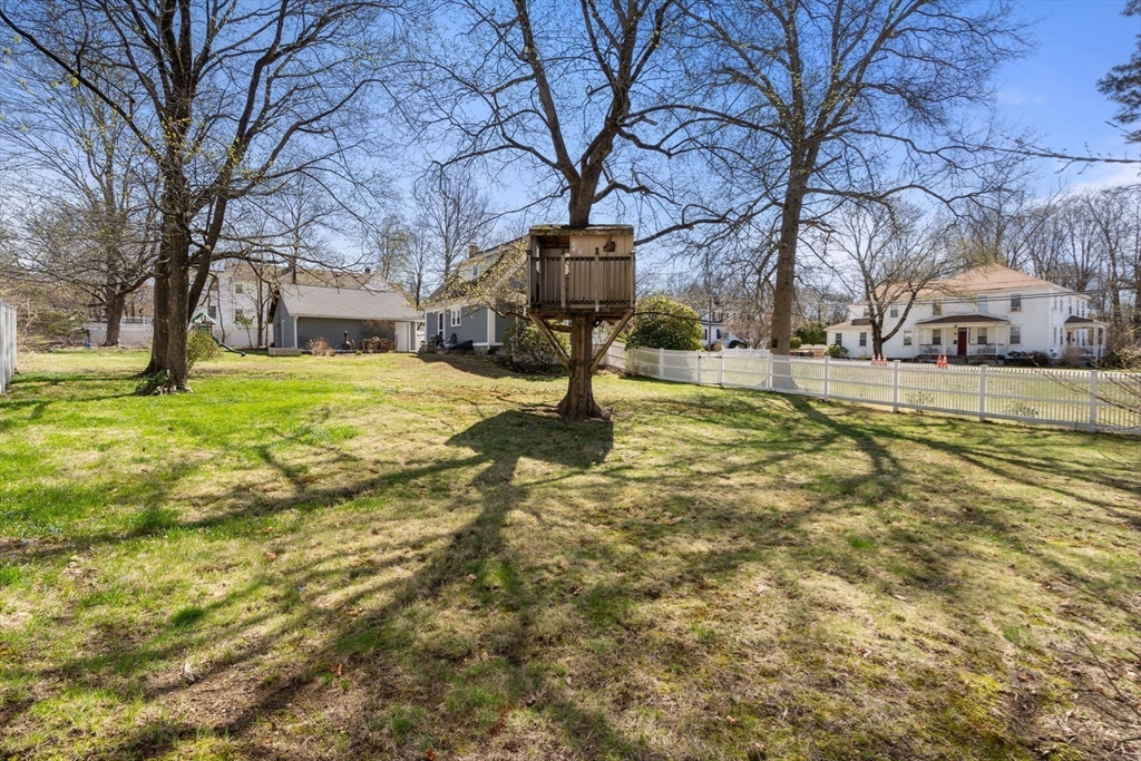 52 Pleasant St