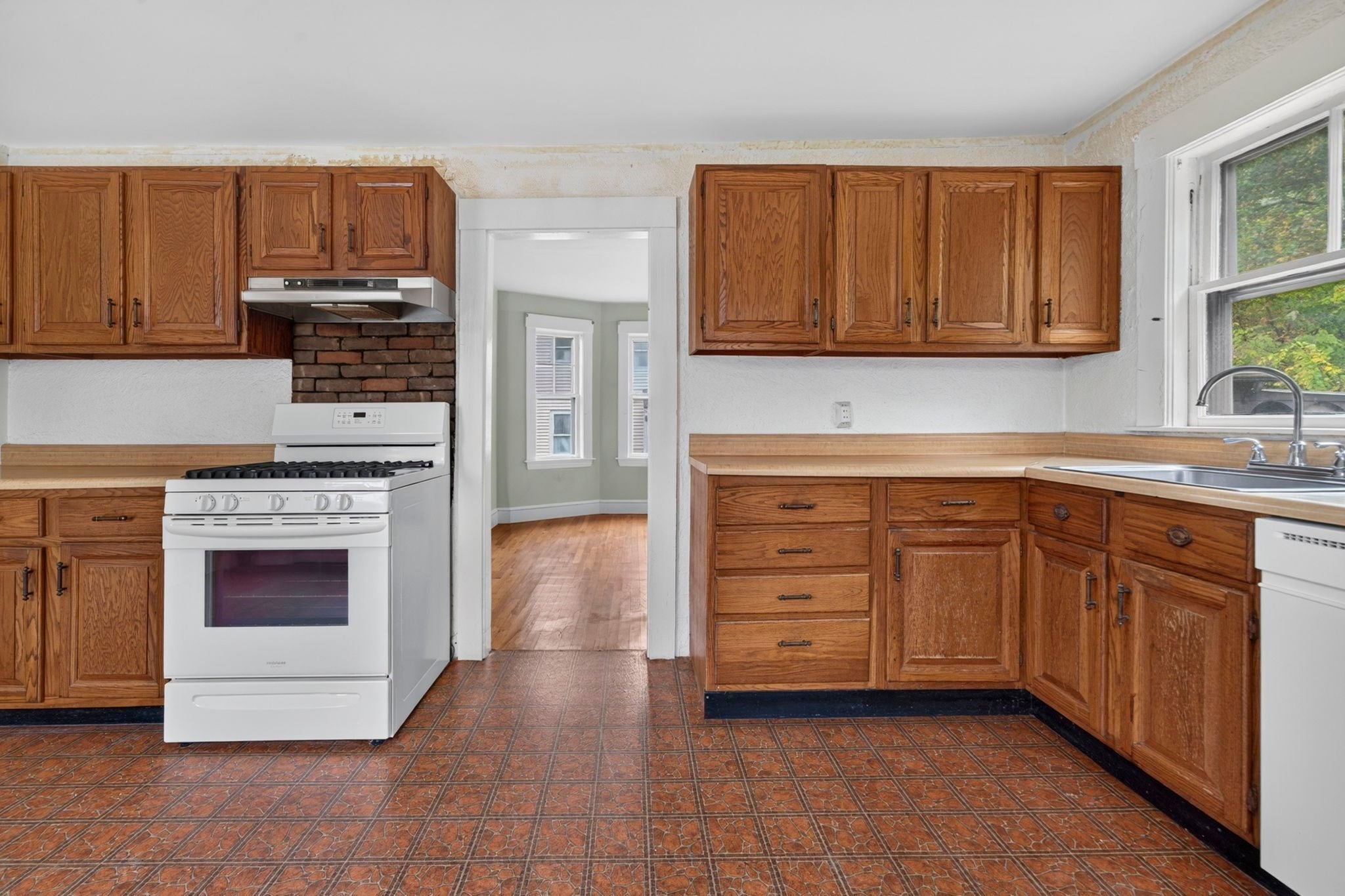116 Purchase St, Milford, MA, 116 Purchase St, Milford, MA Photo #5