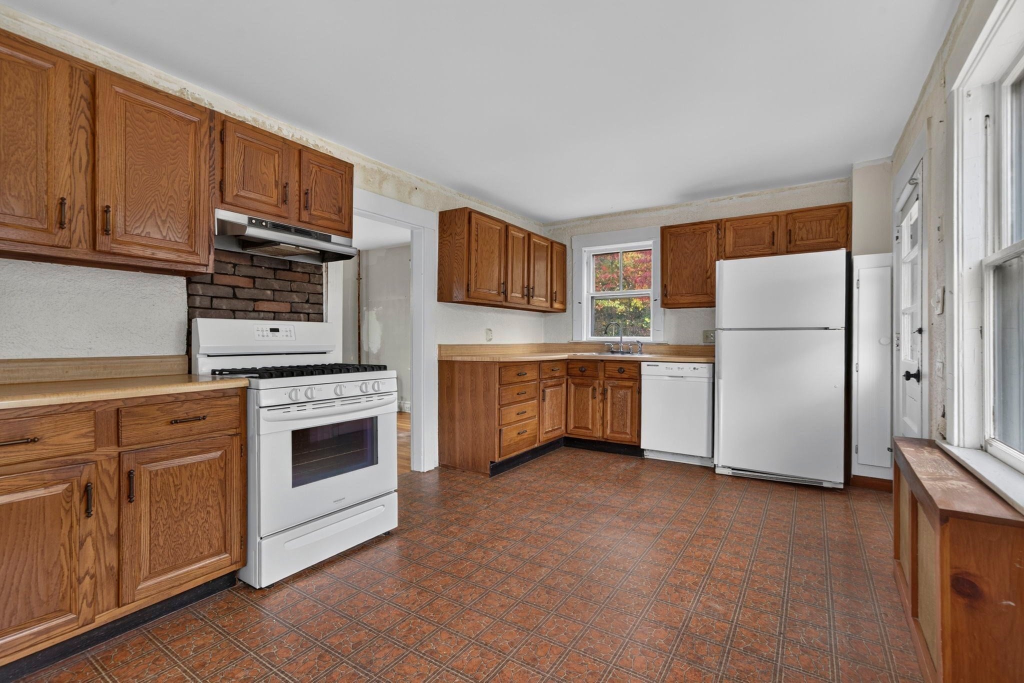 116 Purchase St, Milford, MA, 116 Purchase St, Milford, MA Photo #4