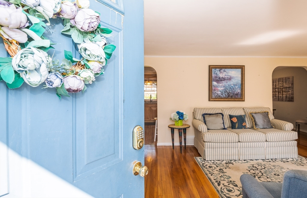 47 Sharon Rd