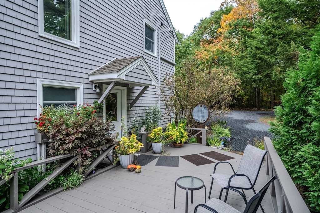 455 Montague Rd