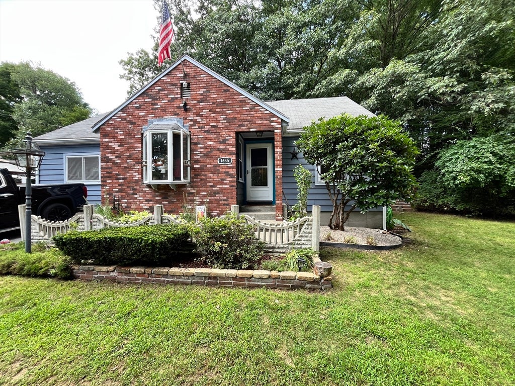 1635 Providence Rd, Northbridge, MA Photo #1
