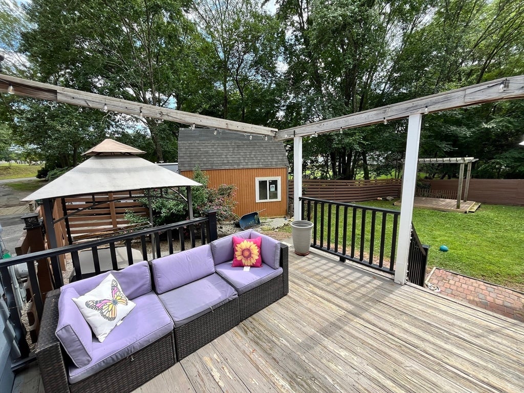 1635 Providence Rd, Northbridge, MA Photo #15
