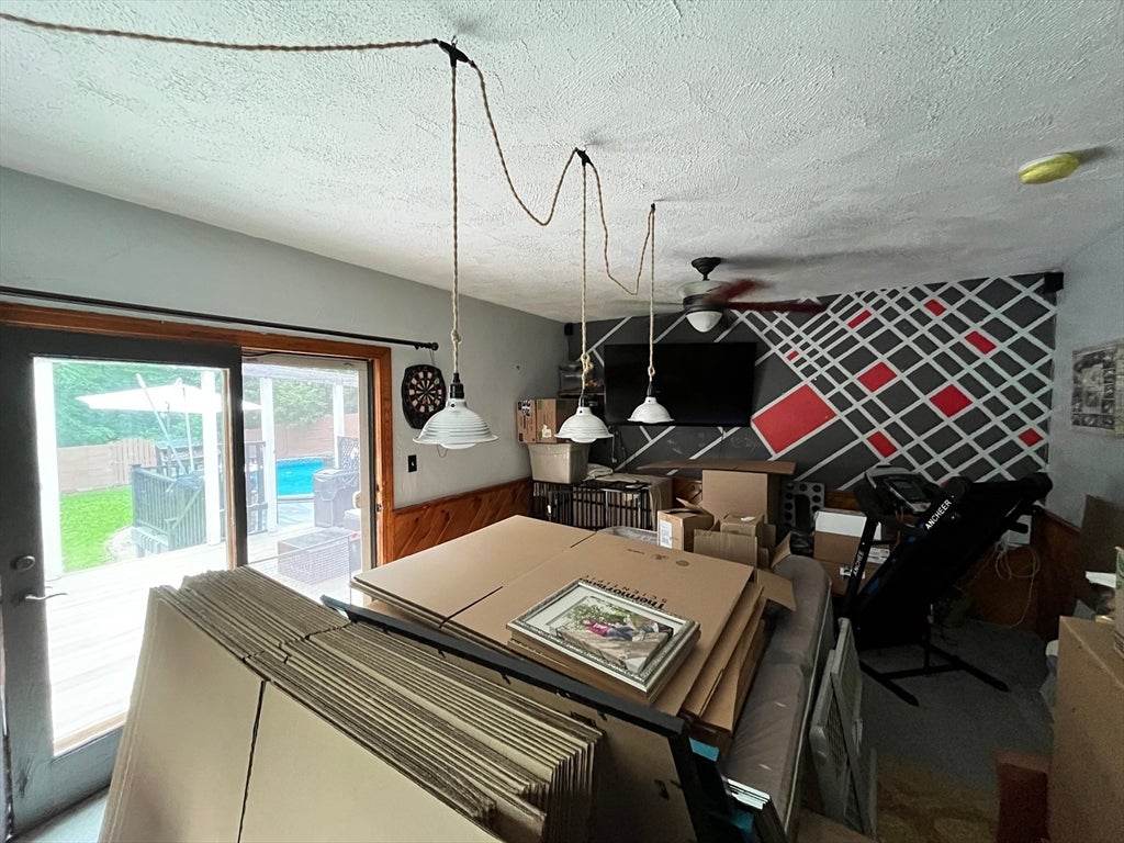 1635 Providence Rd, Northbridge, MA Photo #23
