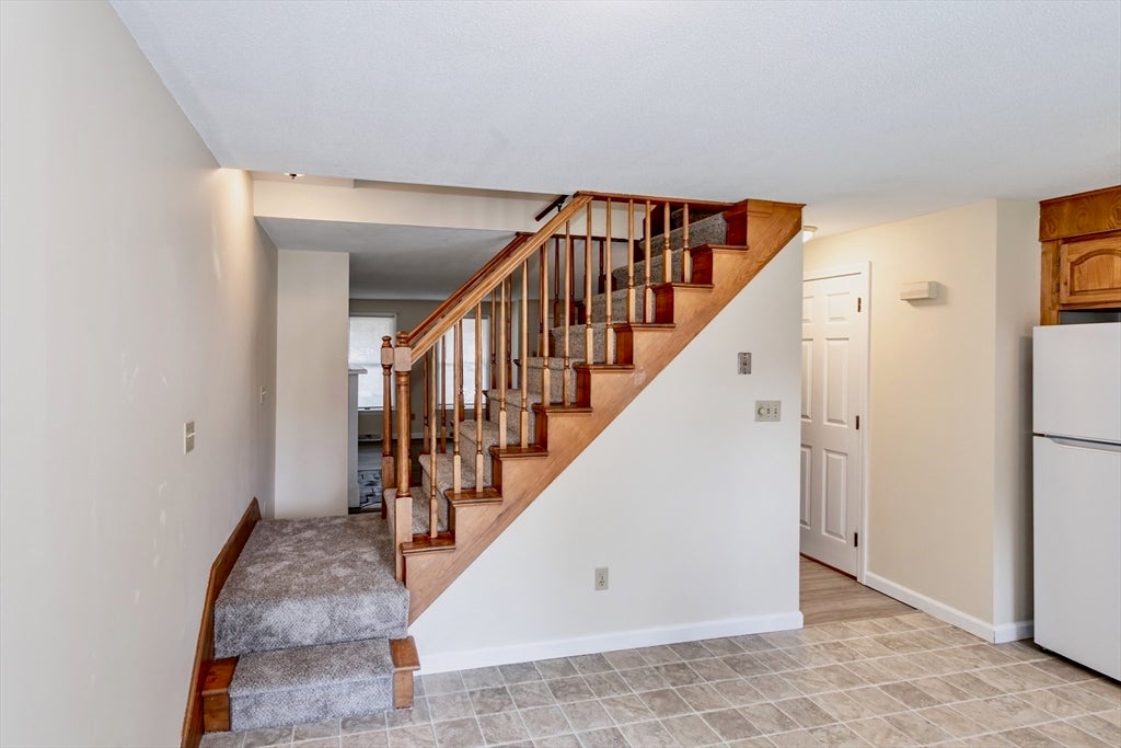 3 Mansion Woods Drive #G, Agawam, MA Photo #8