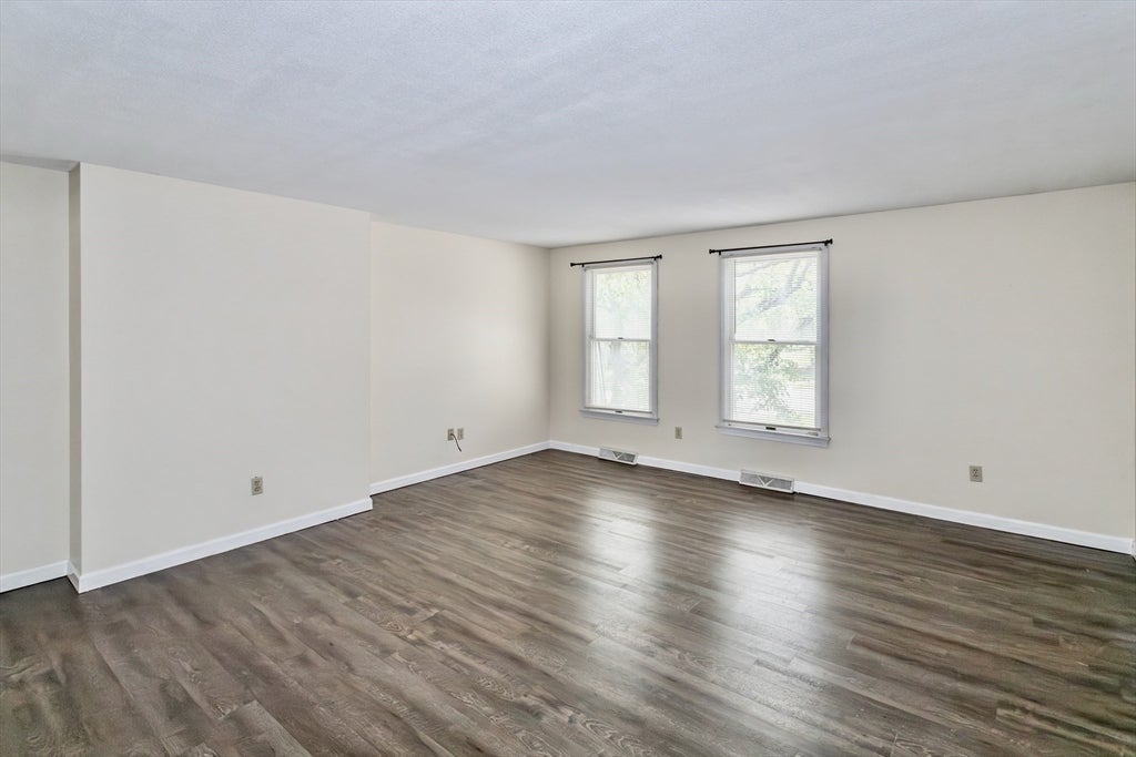 3 Mansion Woods Drive #G, Agawam, MA Photo #14