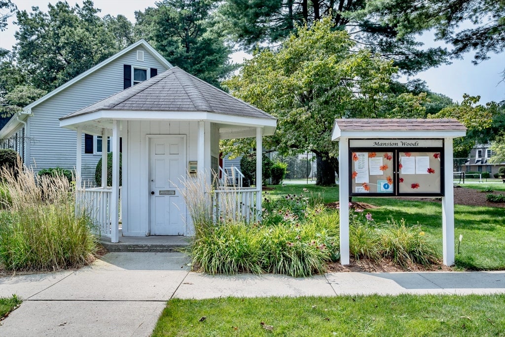 3 Mansion Woods Drive #G, Agawam, MA Photo #29