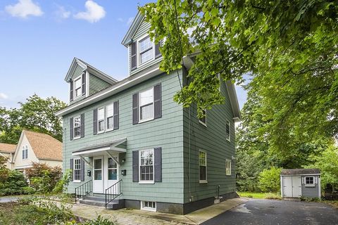 Photo of 21 Bedford Ct #21, Concord, MA 01742 (MLS # 73500333)