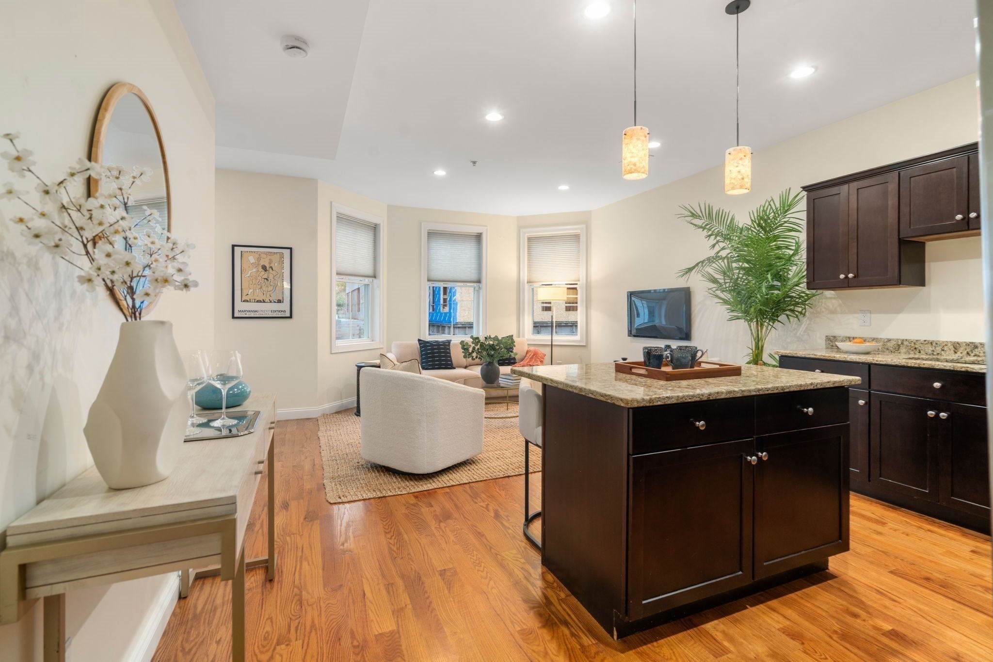 282 Maverick St 2