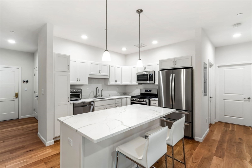 60 Coppersmith Way 304