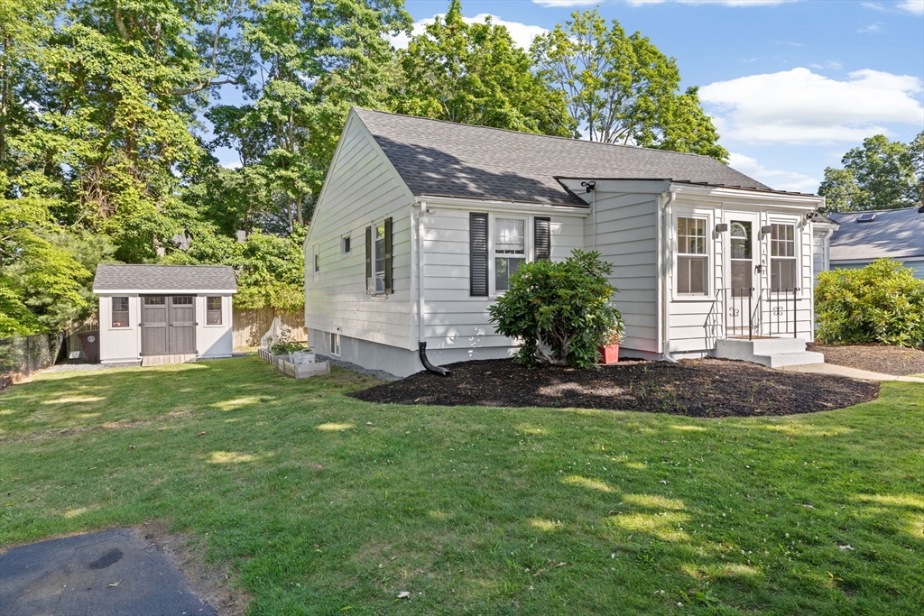 197 White St