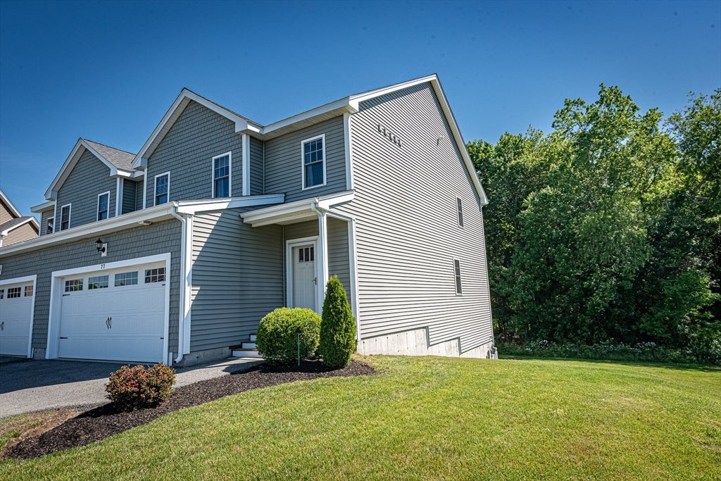 77 Riverside Dr 77
