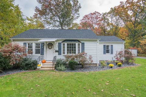 Photo of 21 Gates Ave, East Longmeadow, MA 01028 (MLS # 73551390)