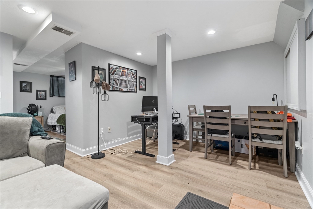 314 W 4th 1