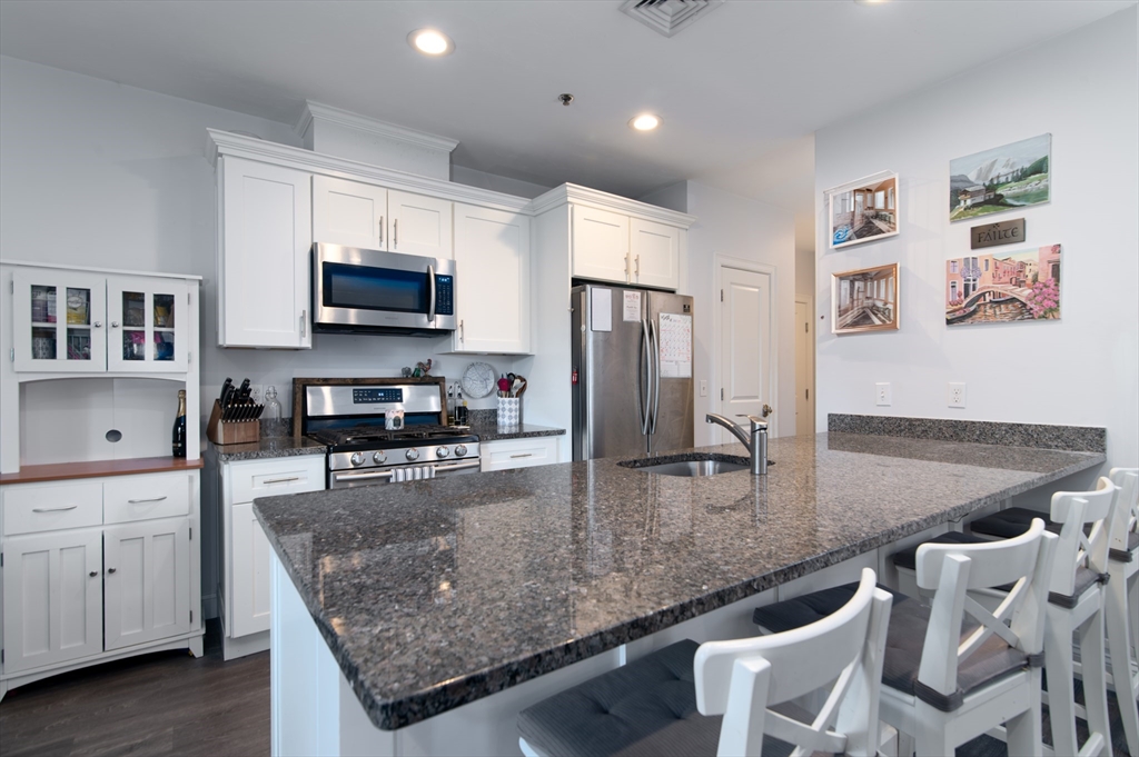 181 S Franklin St 207