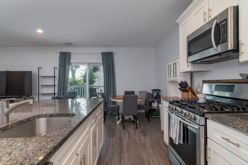 181 S Franklin St 207