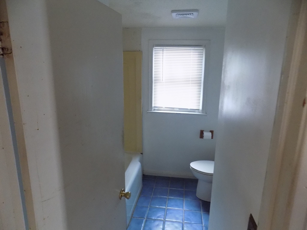 1261 Page Blvd, Springfield, MA, 1261 Page Blvd, Springfield, MA Photo #11