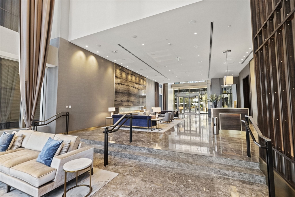 133 Seaport Blvd 1603