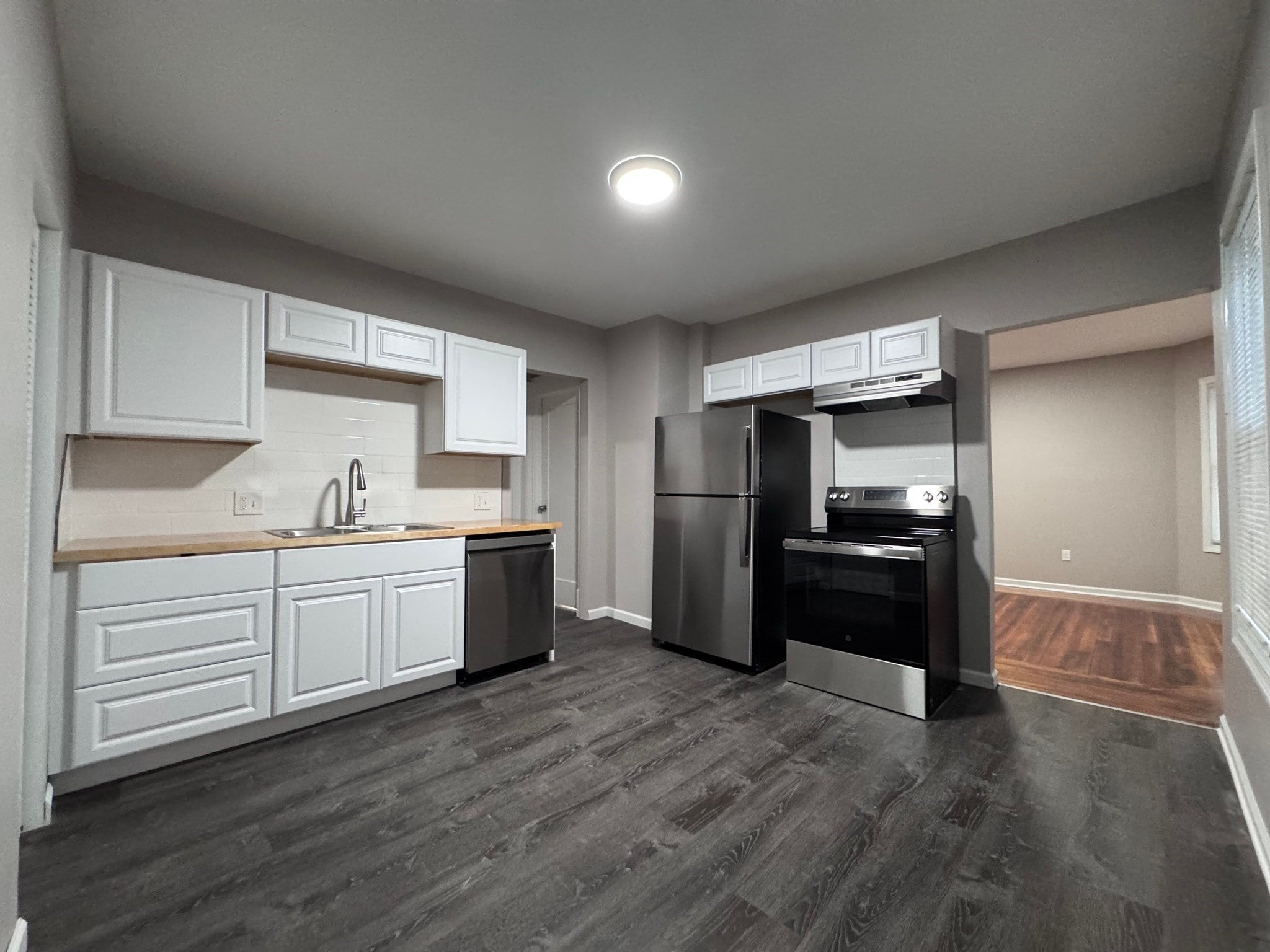 Photo of 97-99 Grover St, Springfield, MA