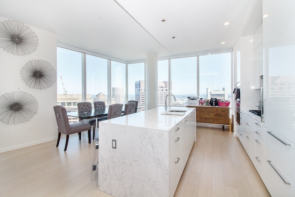 1 Franklin St 5205