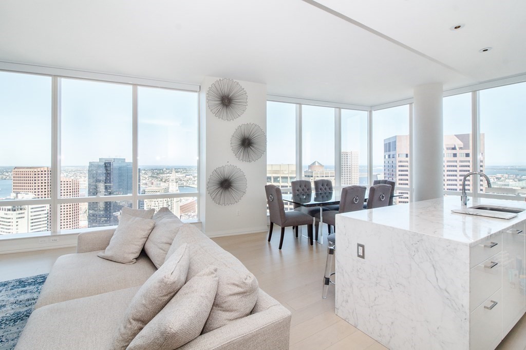 1 Franklin St 5205