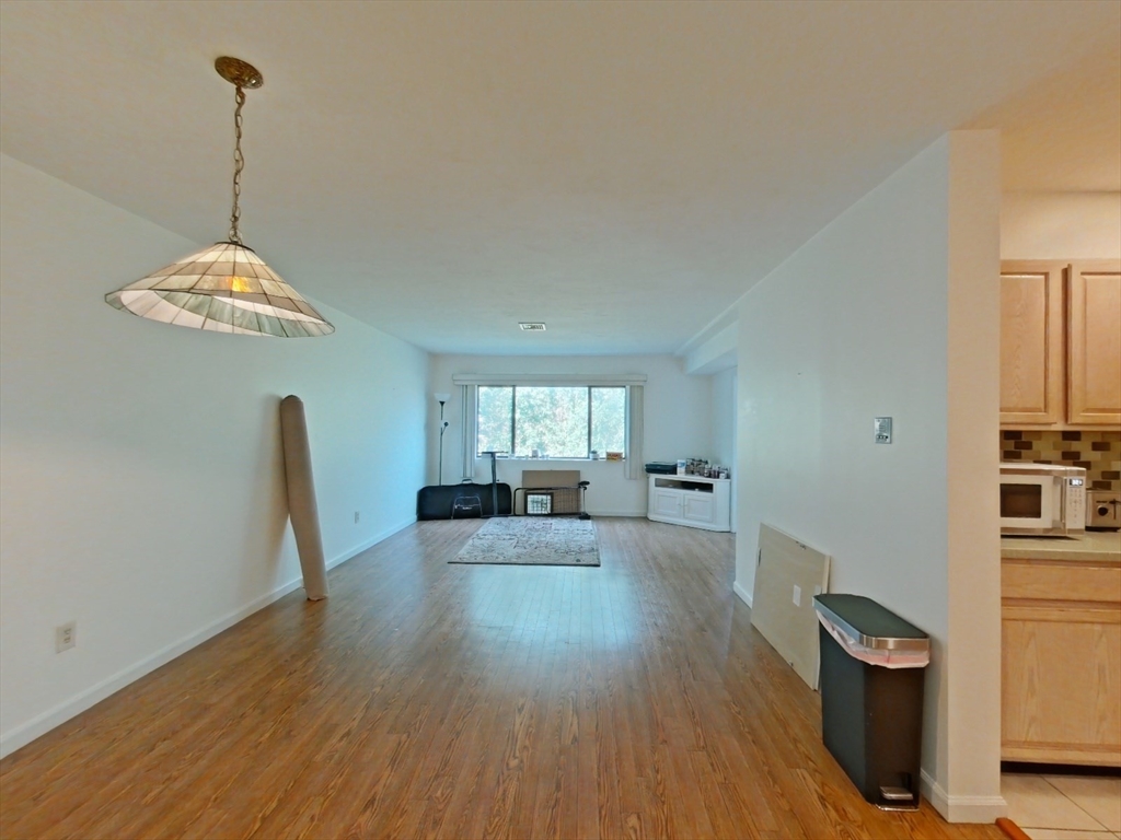 85 E Squantum 11