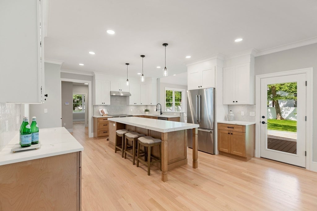 SIX Lane Avenue, Bedford, MA, SIX Lane Avenue, Bedford, MA Photo #10