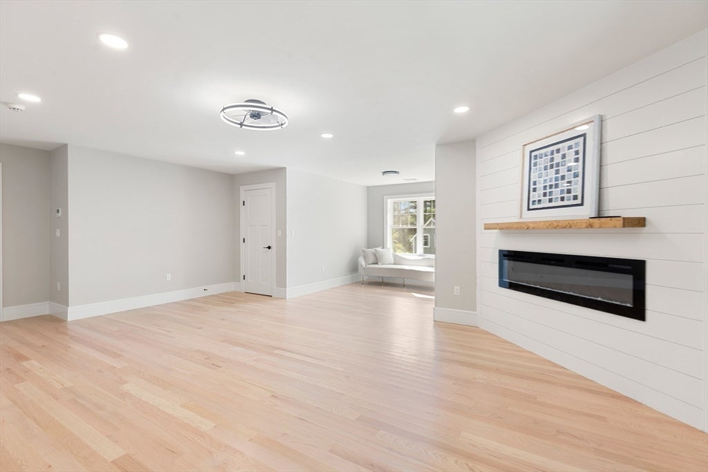 SIX Lane Avenue, Bedford, MA, SIX Lane Avenue, Bedford, MA Photo #16