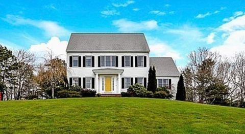 Photo of 3 Edgewood Cir, Plymouth, MA 02360 (MLS # 73520252)