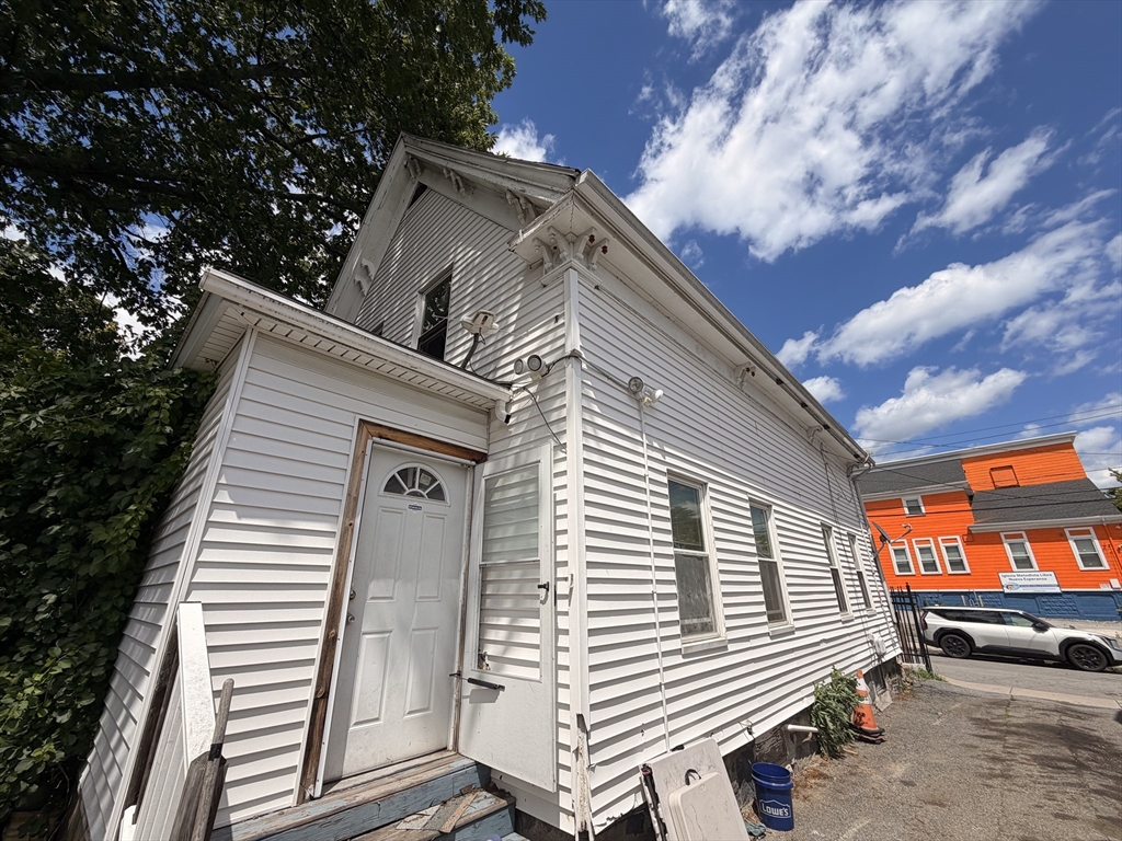 20 Monmouth St