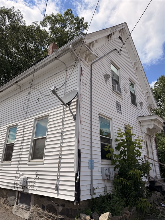 20 Monmouth St
