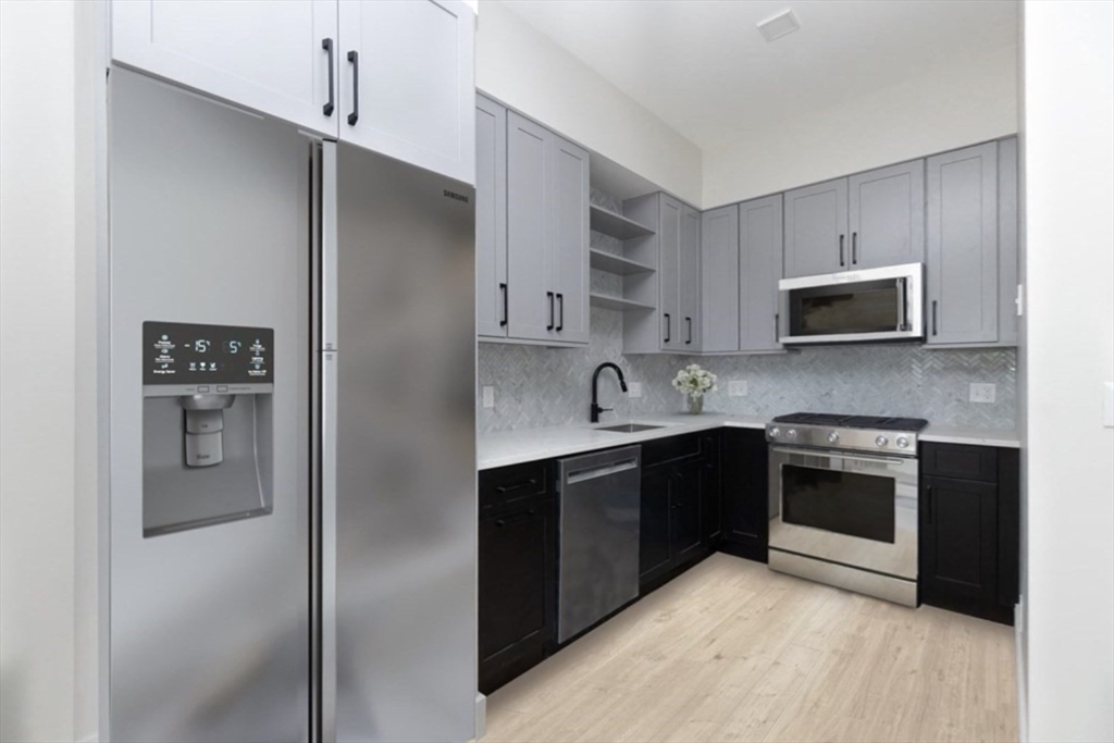 287 Maverick Street PH508