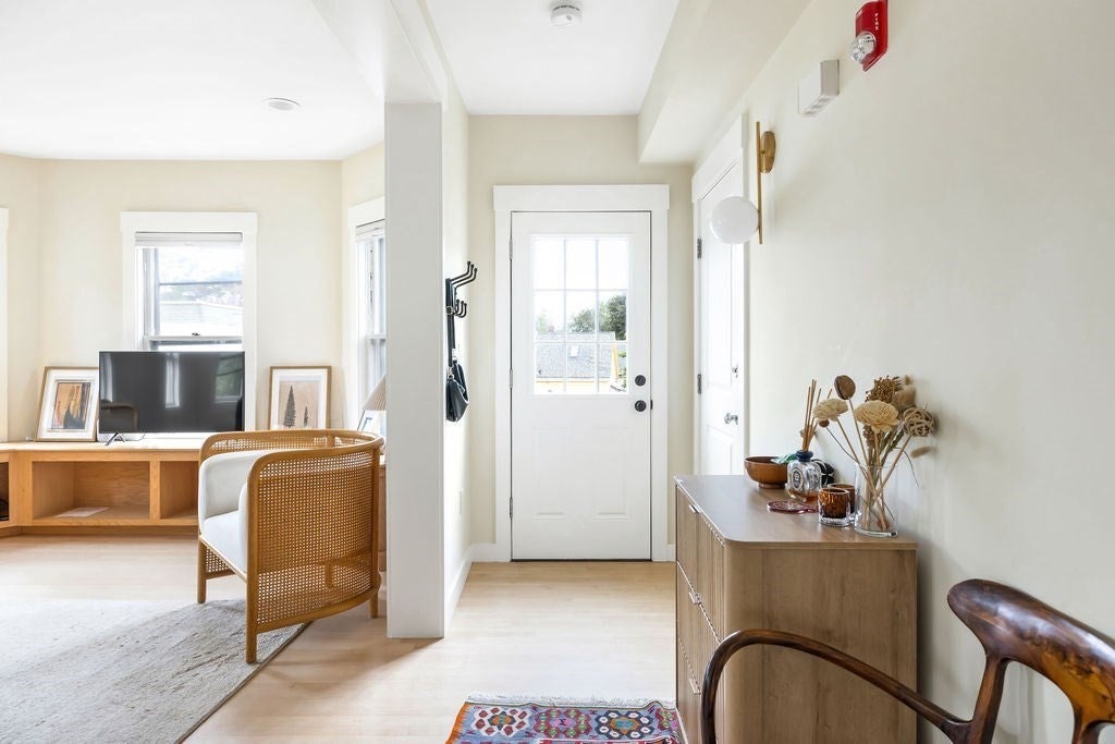 56 Gorham ST #3, Somerville, MA Photo #14