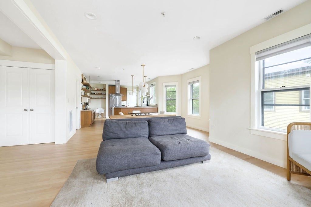 56 Gorham ST #3, Somerville, MA Photo #12