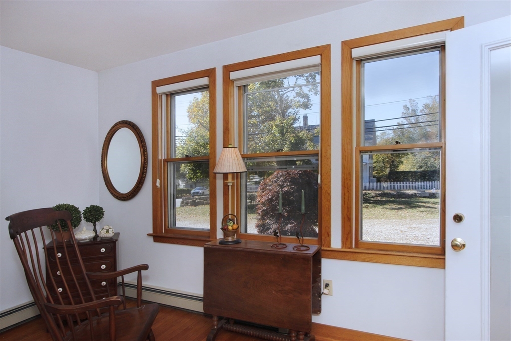 545 W Falmouth Hwy 4