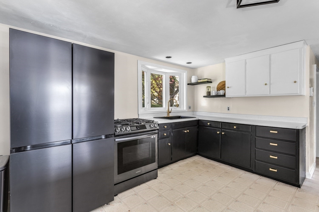 15 Mayflower Road