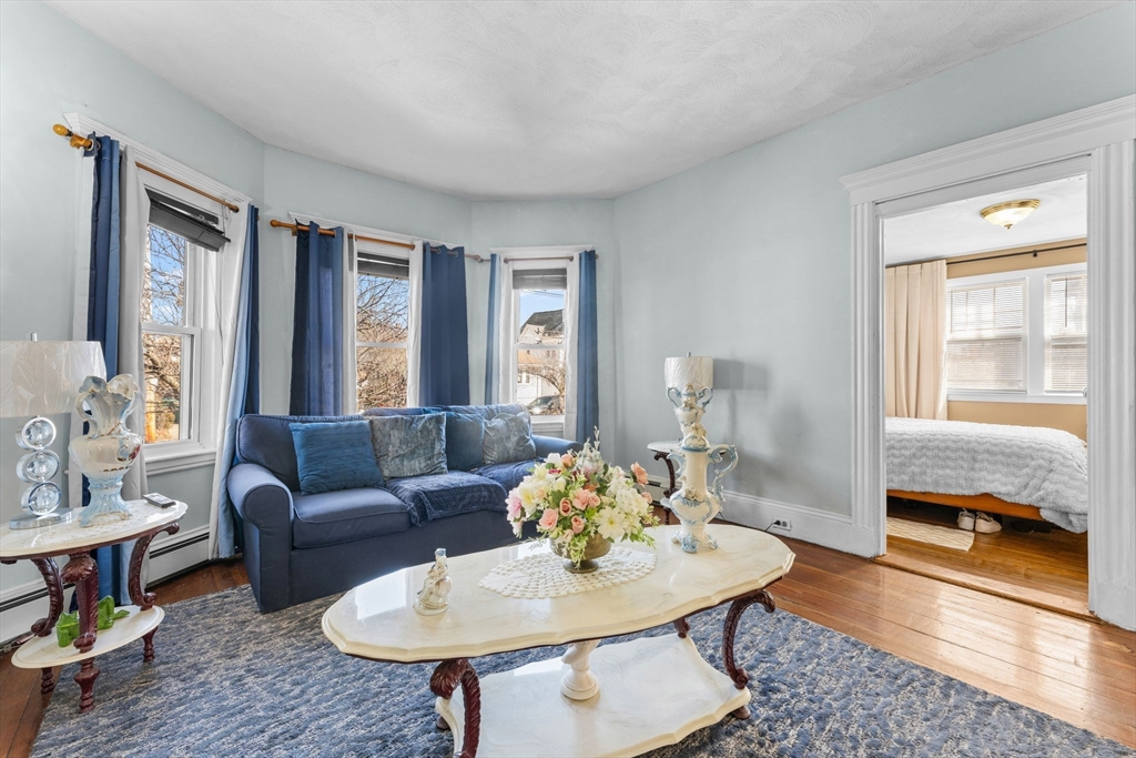 92 Sheridan Ave