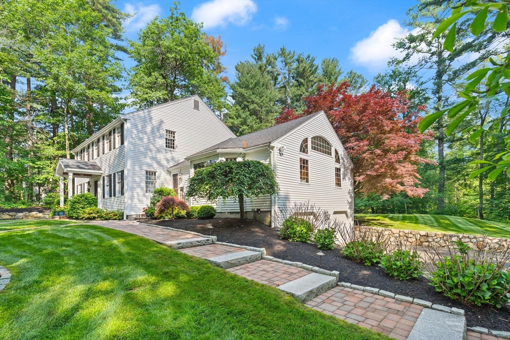 8 Glen Dr