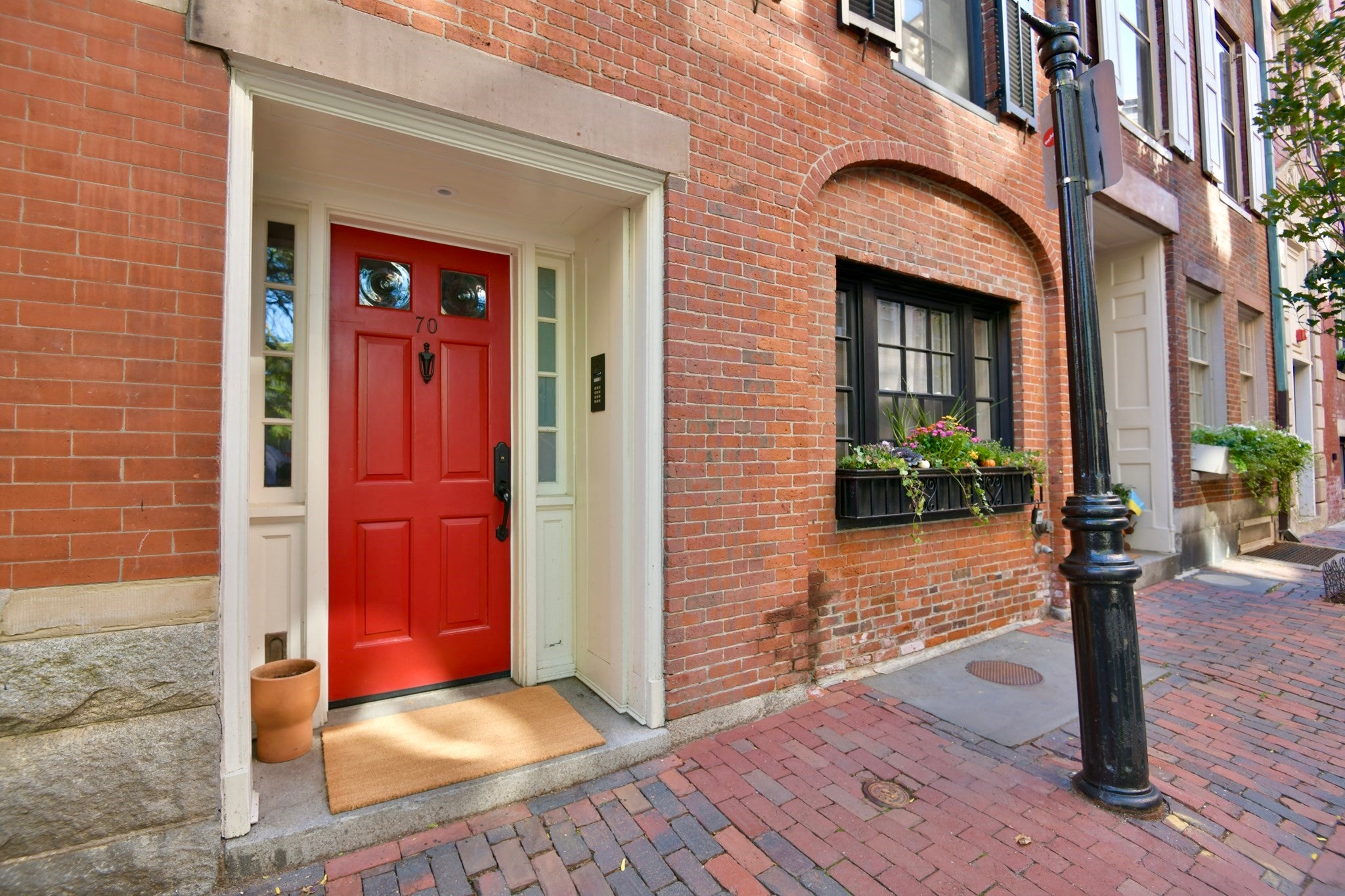 70 Myrtle St, Boston, MA, 70 Myrtle St, Boston, MA Photo #1