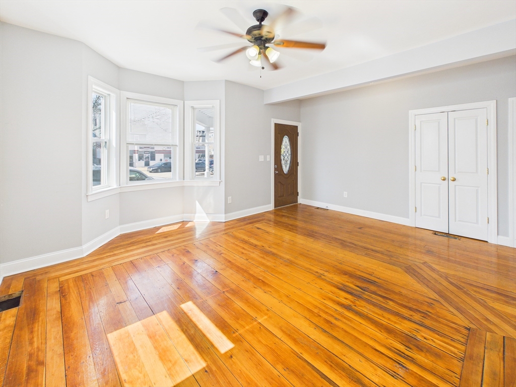 1040 Hyde Park Ave 1